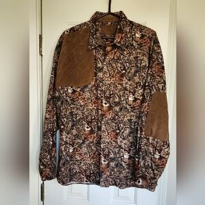 CLEARWATER OUTFITTERS CAMO HUNTING SHIRT LONG SLEEVES  BUTTON UP. XXL